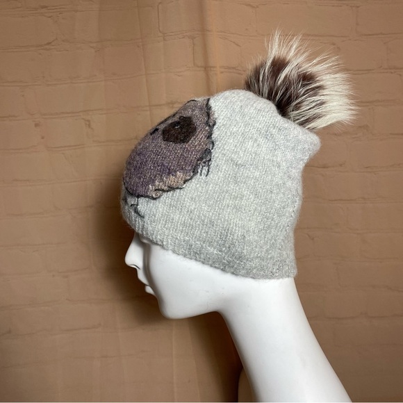 Handmade knit wool hat with 2 friendly owls and real fox detachable pompom main image 8